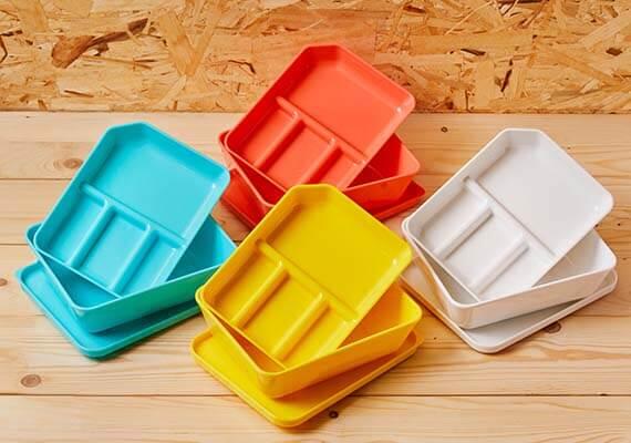 Reusable plastic lunch boxes